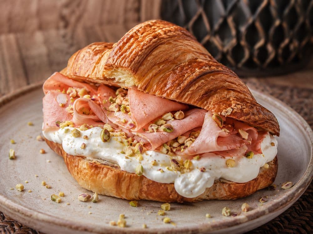 Cornetto Mortadella e Pistacchio