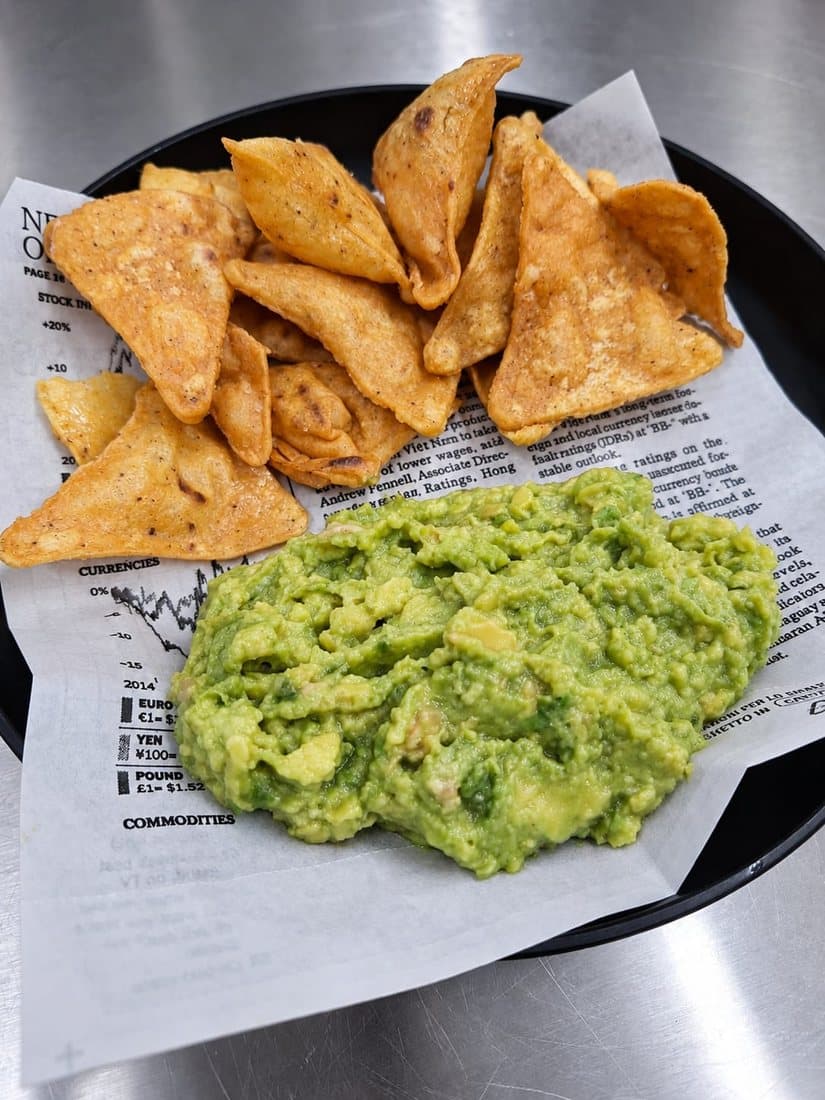 Guacamole & nachos