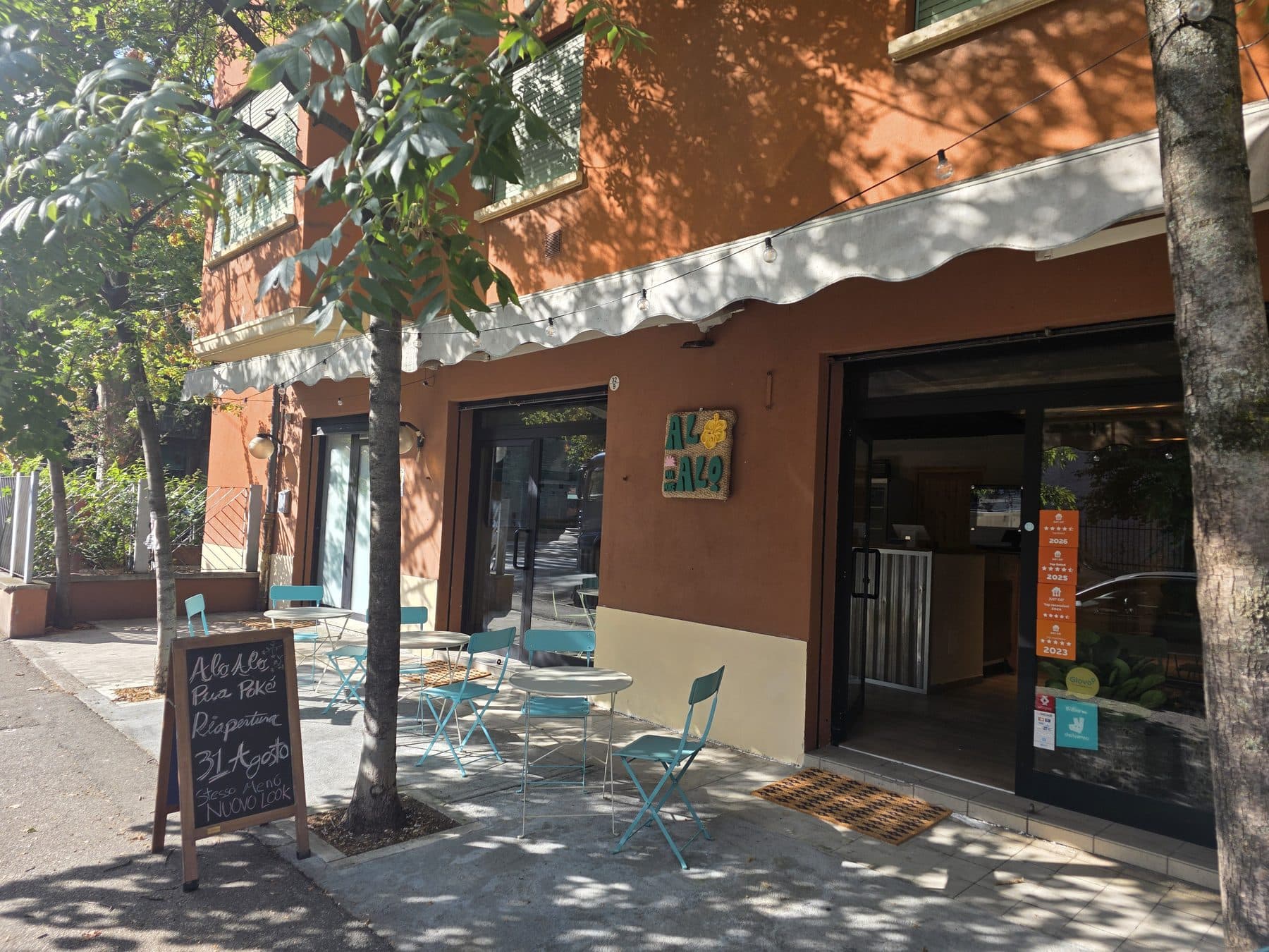 Il locale Mestizo Lab in Via Schiassi 32a a Bologna